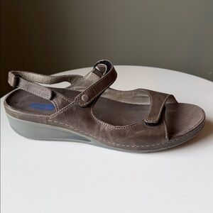 Wolky Leather Sandal low wedge supportive footbed adjustable hook&loop closures
